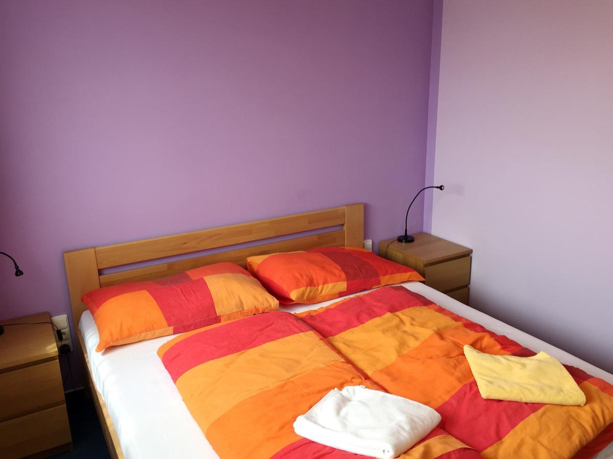 Lake View Apartments Near Golf Resort Kuneticka Hora, Dritec 帕尔杜比采 外观 照片