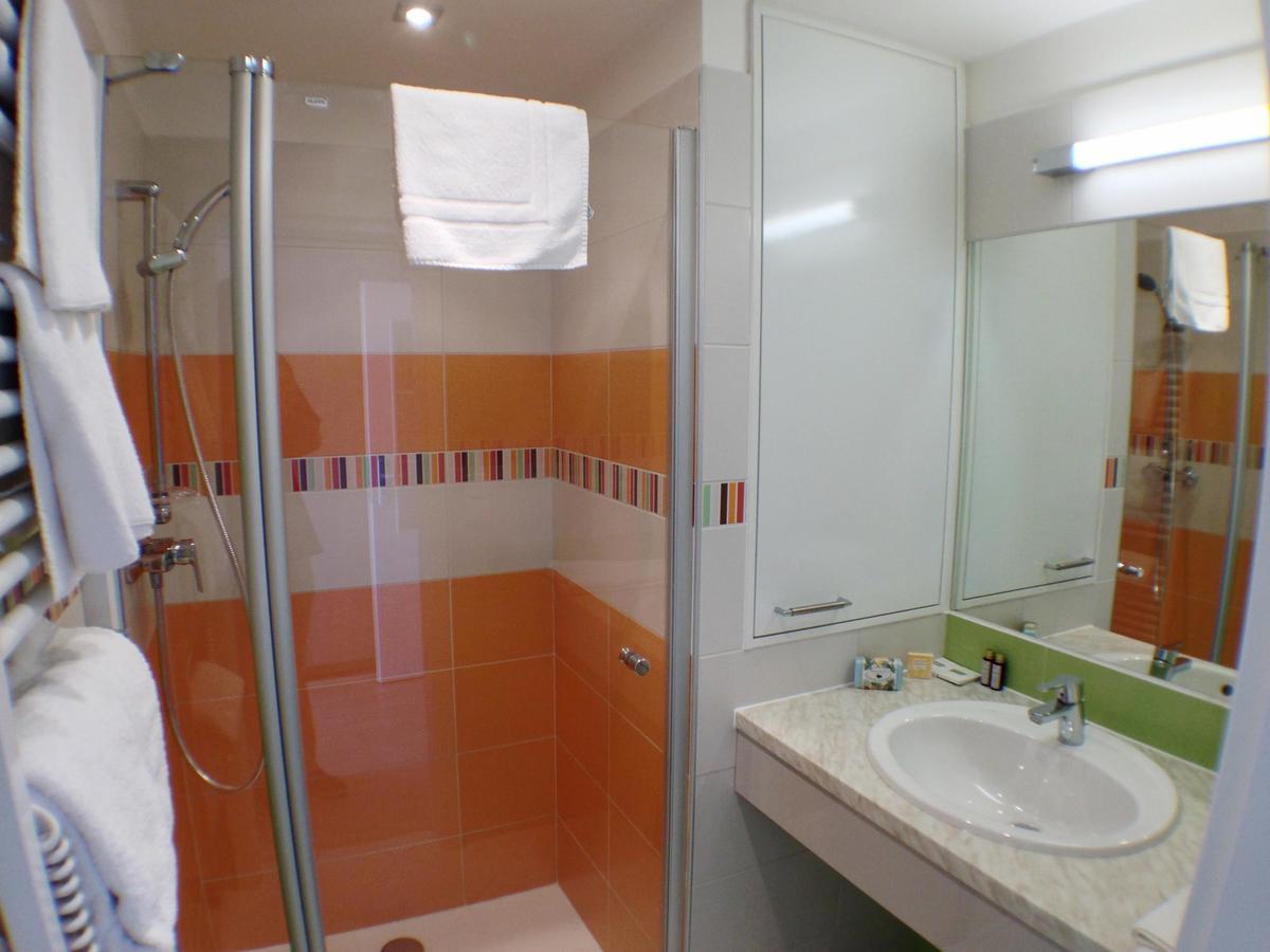 Lake View Apartments Near Golf Resort Kuneticka Hora, Dritec 帕尔杜比采 外观 照片